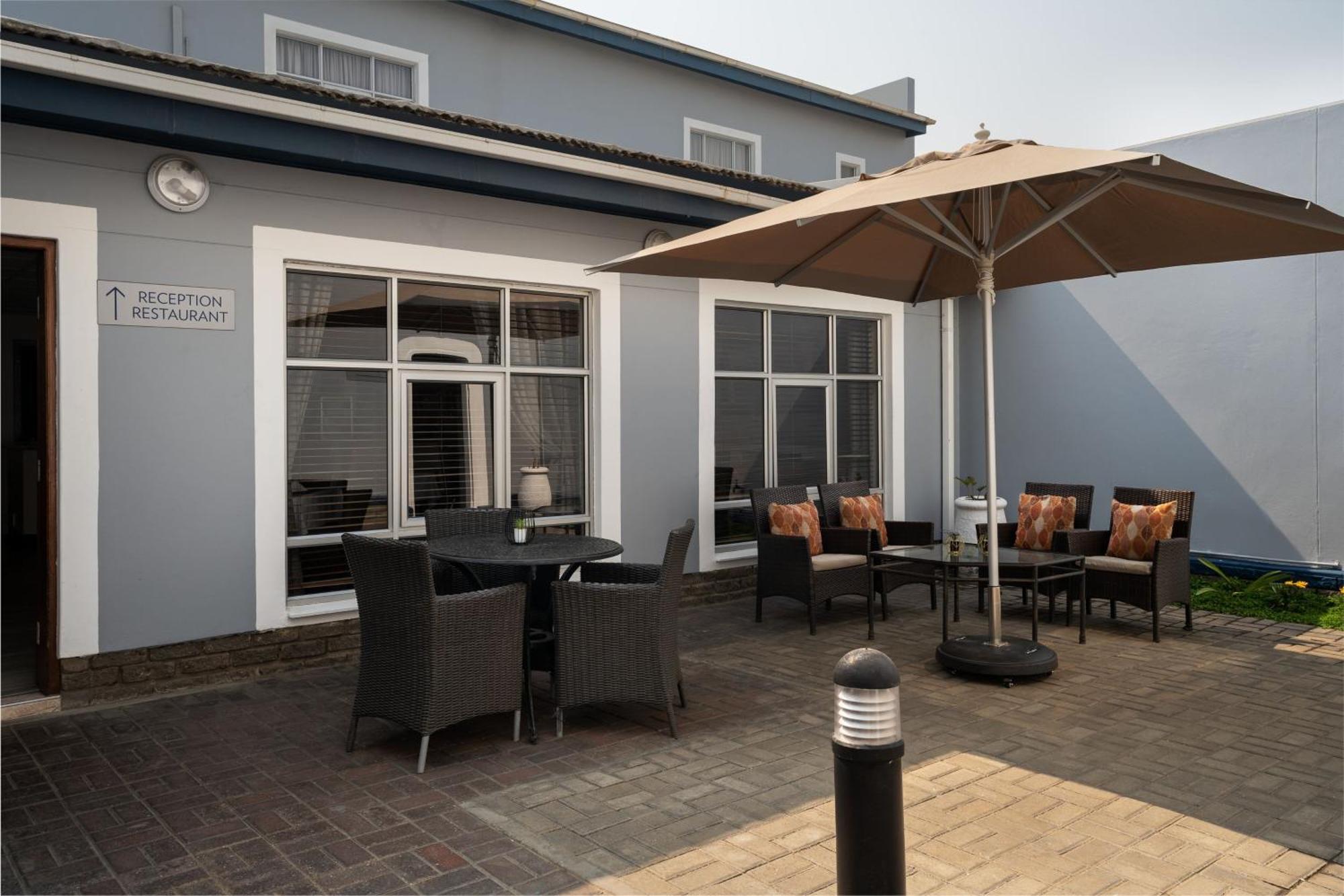 Protea Hotel By Marriott Walvis Bay Indongo Exterior foto